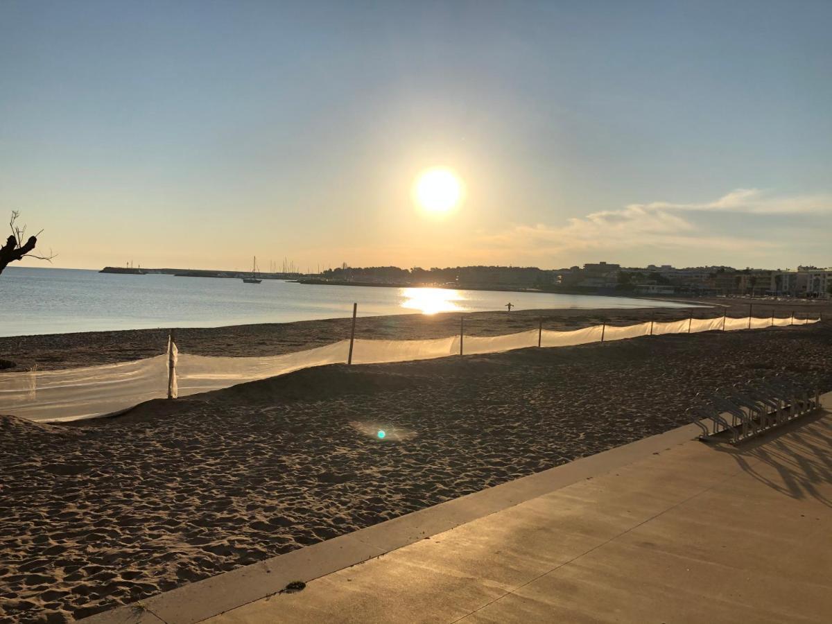 Mona Lägenhet L' Escala Exteriör bild